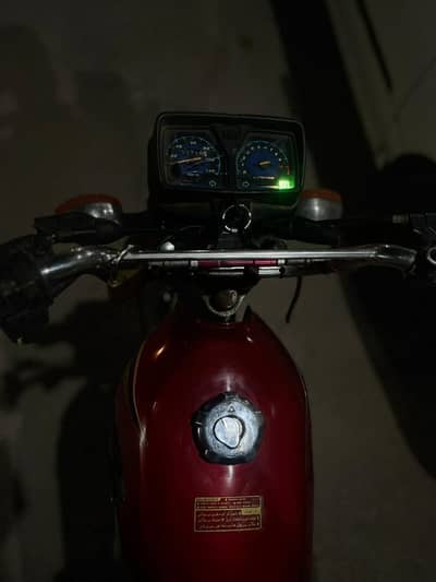 UNITED 125 2018 MODEL KARAK ENGINE KARACHI NUMBER 1ST OWNER