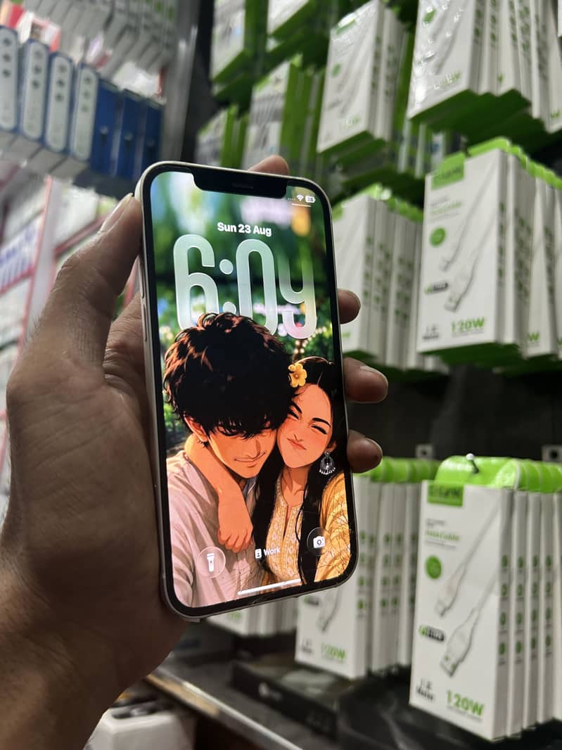Apple iPhone 12 7