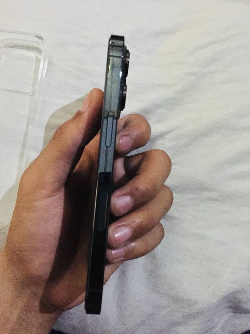 Apple iPhone 13 Pro 11