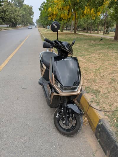 Electric scooty