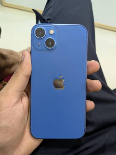 Apple iPhone 13