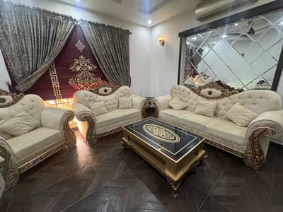 6 seater sofa set with table for sale (3,2 and 1 seater)