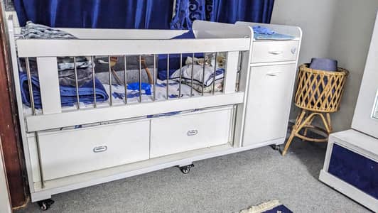 Movable Baby Cot Large size with Mattress and bedsheets covers. Size a