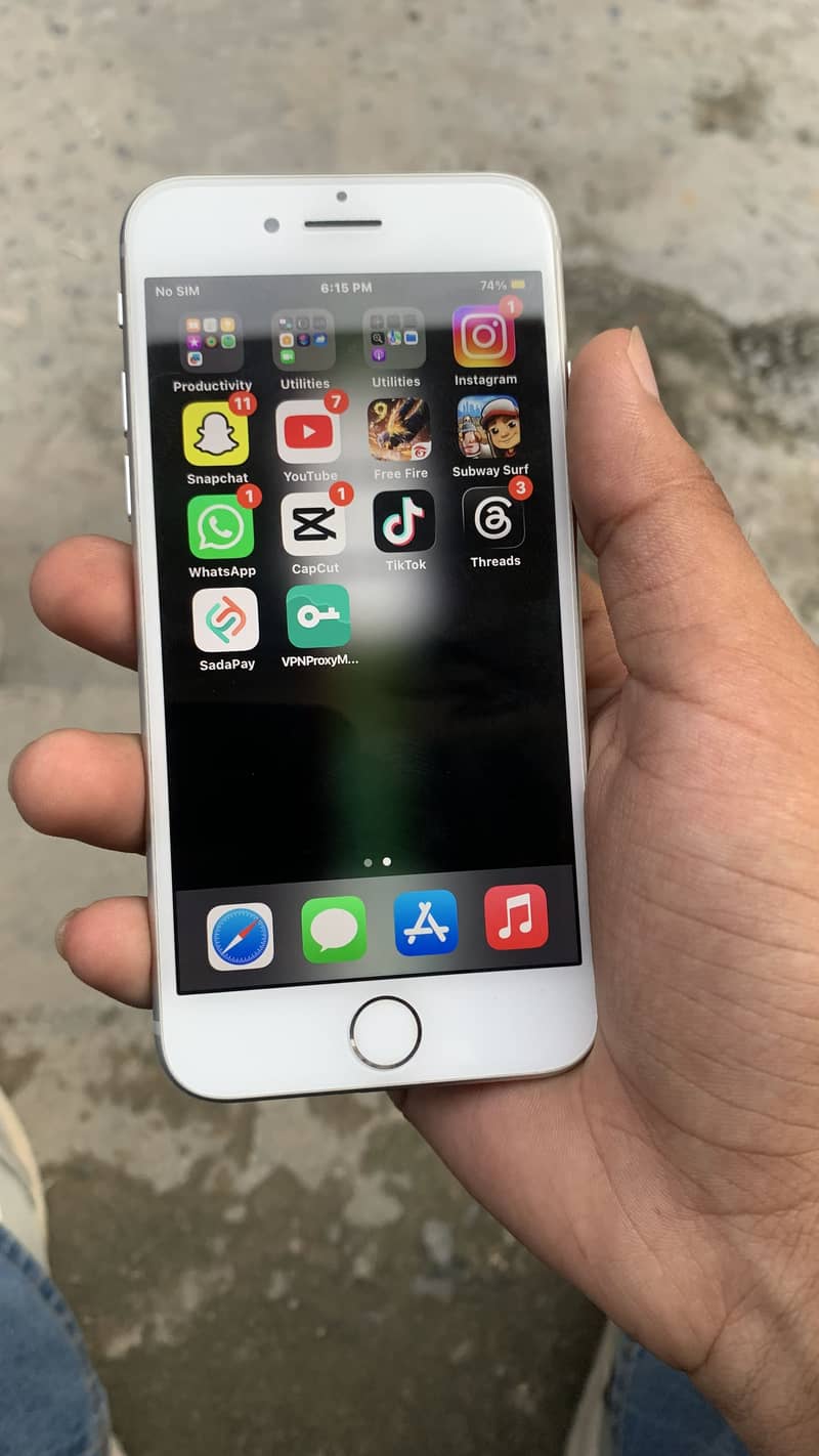 Apple iPhone 8 5