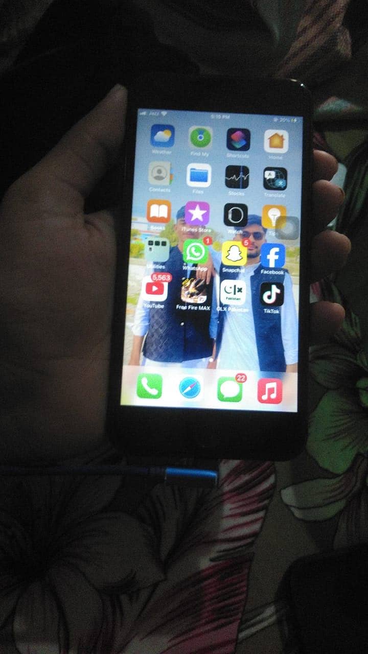 Apple iPhone 7 Plus 2
