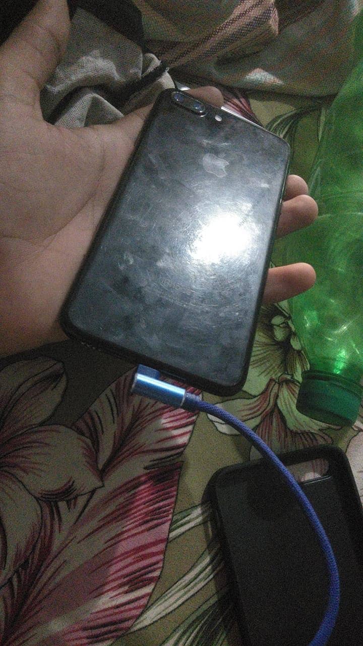 Apple iPhone 7 Plus 3