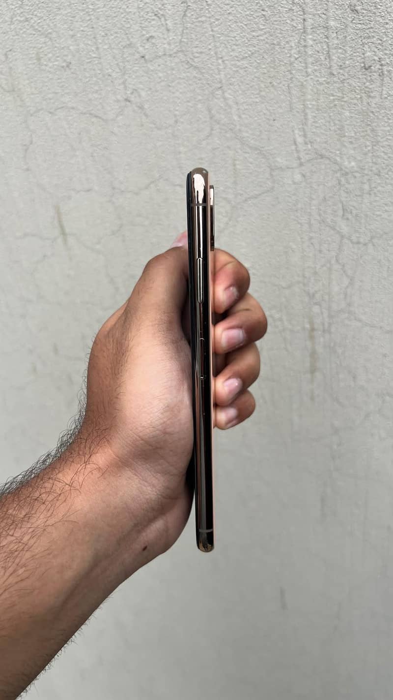 iPhone XS Max 3