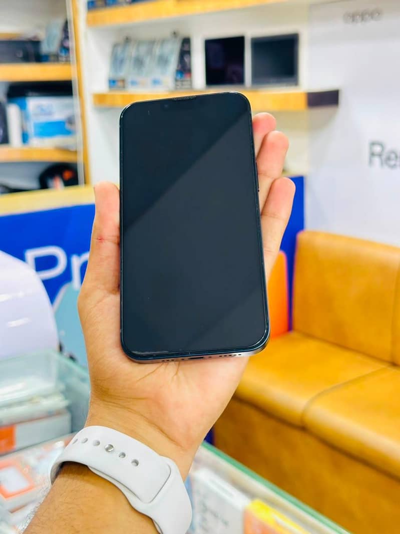 iPhone 13 with box 4