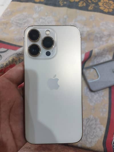Apple iPhone 13 Pro