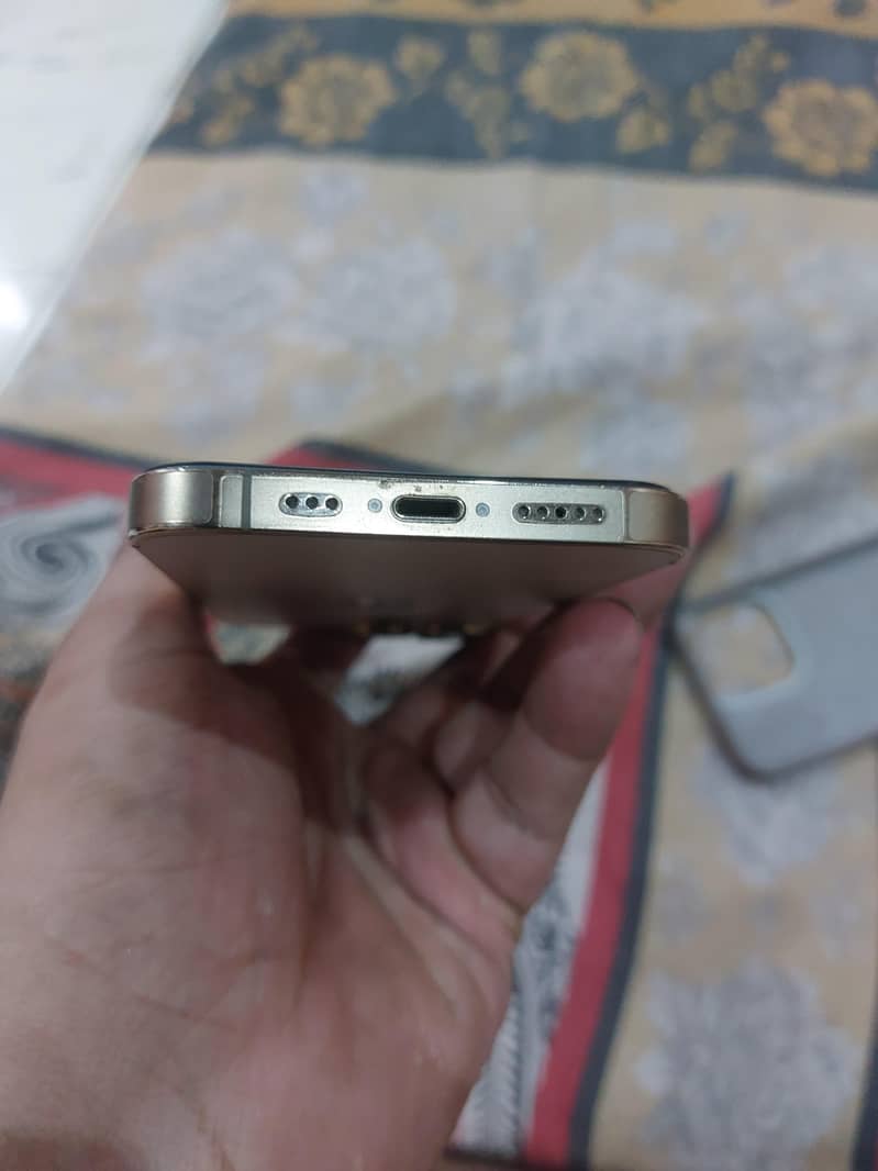 Apple iPhone 13 Pro 2
