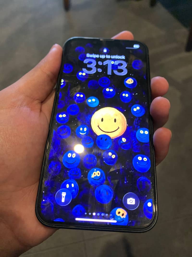 Apple iPhone 14 4