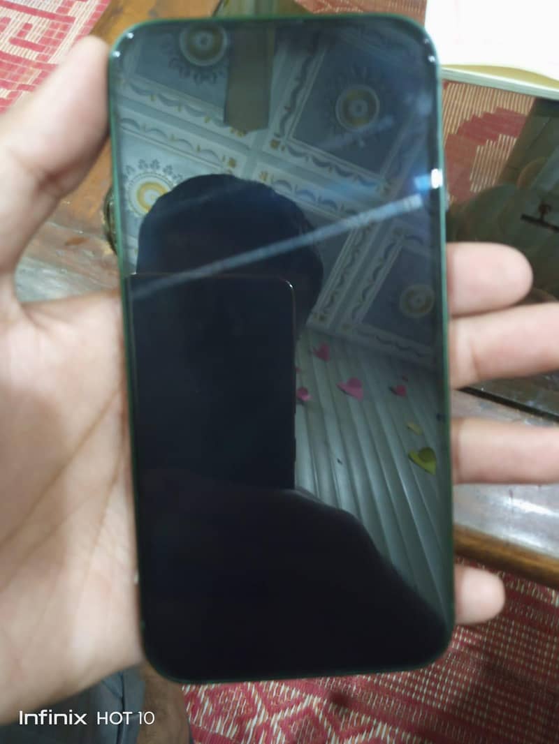 Apple iPhone 13 2