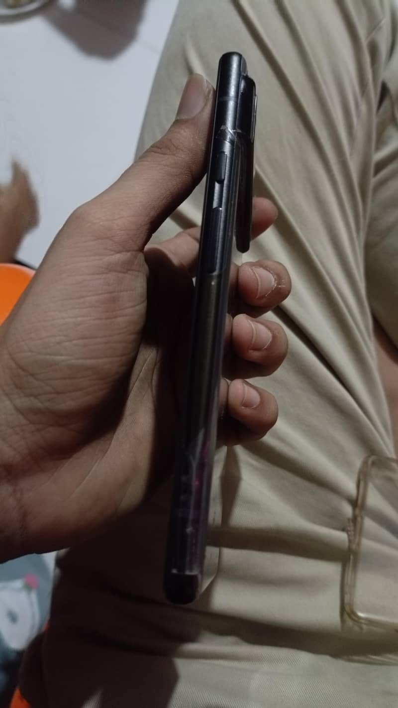Google Pixel 6 4