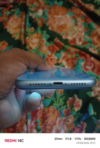 Apple iPhone XR