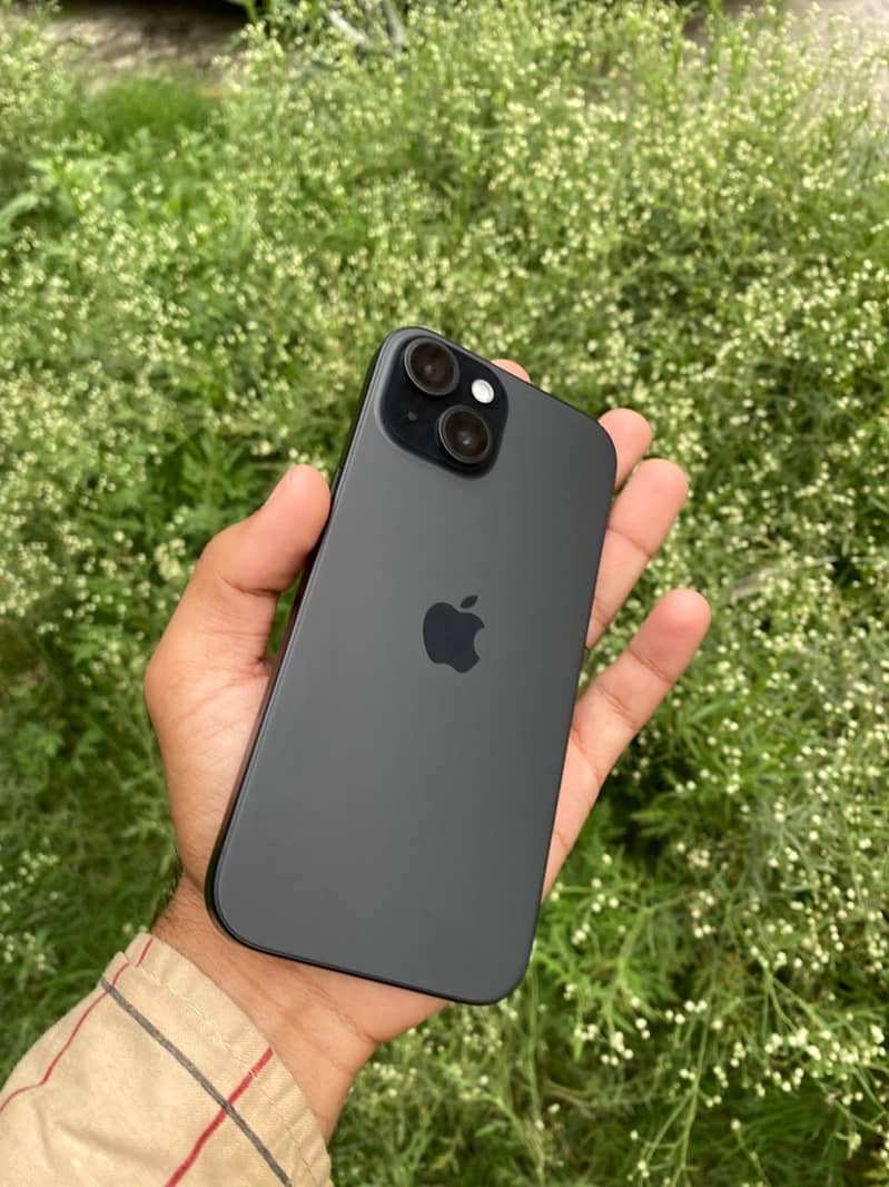 Apple iPhone 15 4