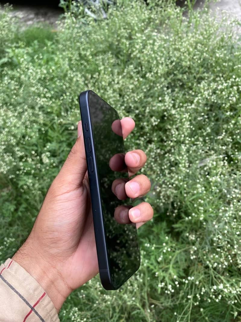 Apple iPhone 15 7