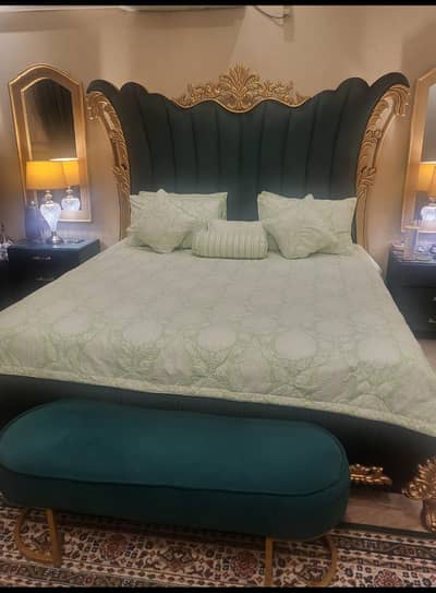 Luxury King /Size Bed/ with Ottoman/ Bench/