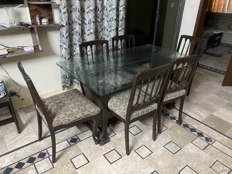 6 seater dining table 0