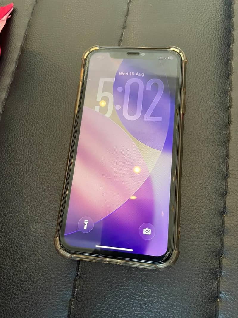 Apple iPhone 11 0
