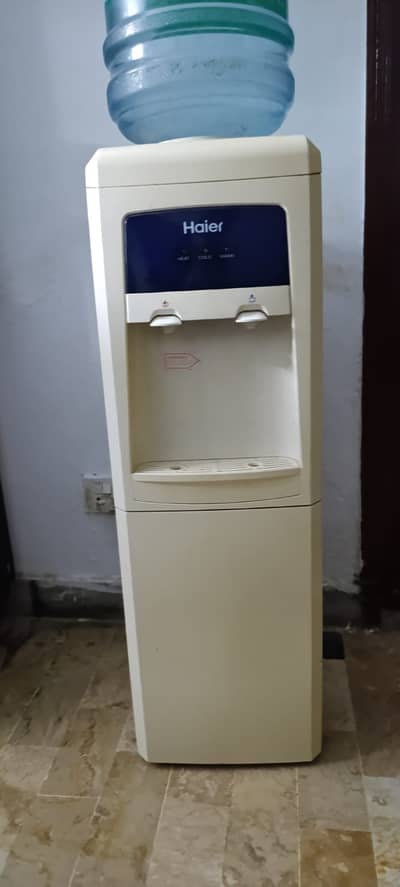 HAIER Water Dispenser