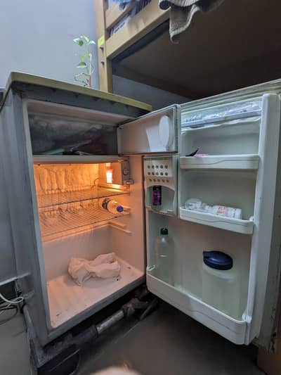Orient fridge | refrigerator medium size