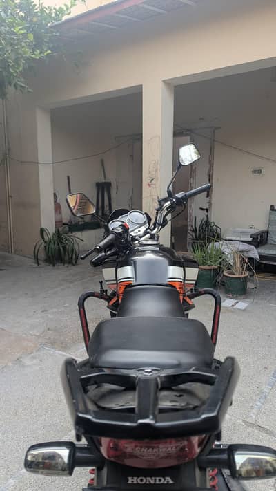 HONDA CB 150F