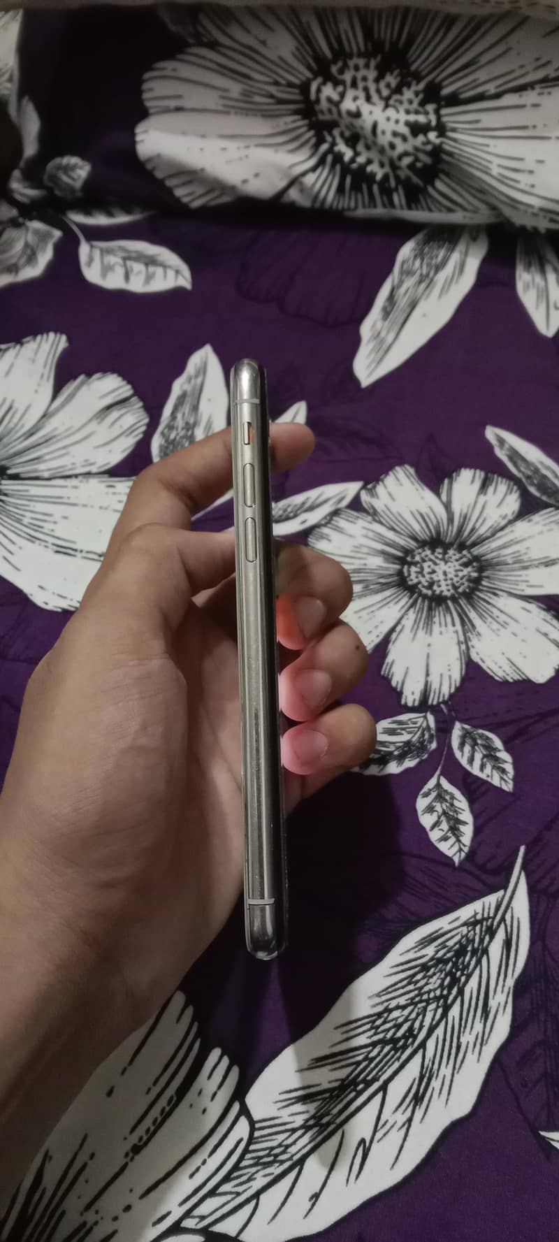 Apple iPhone X 5