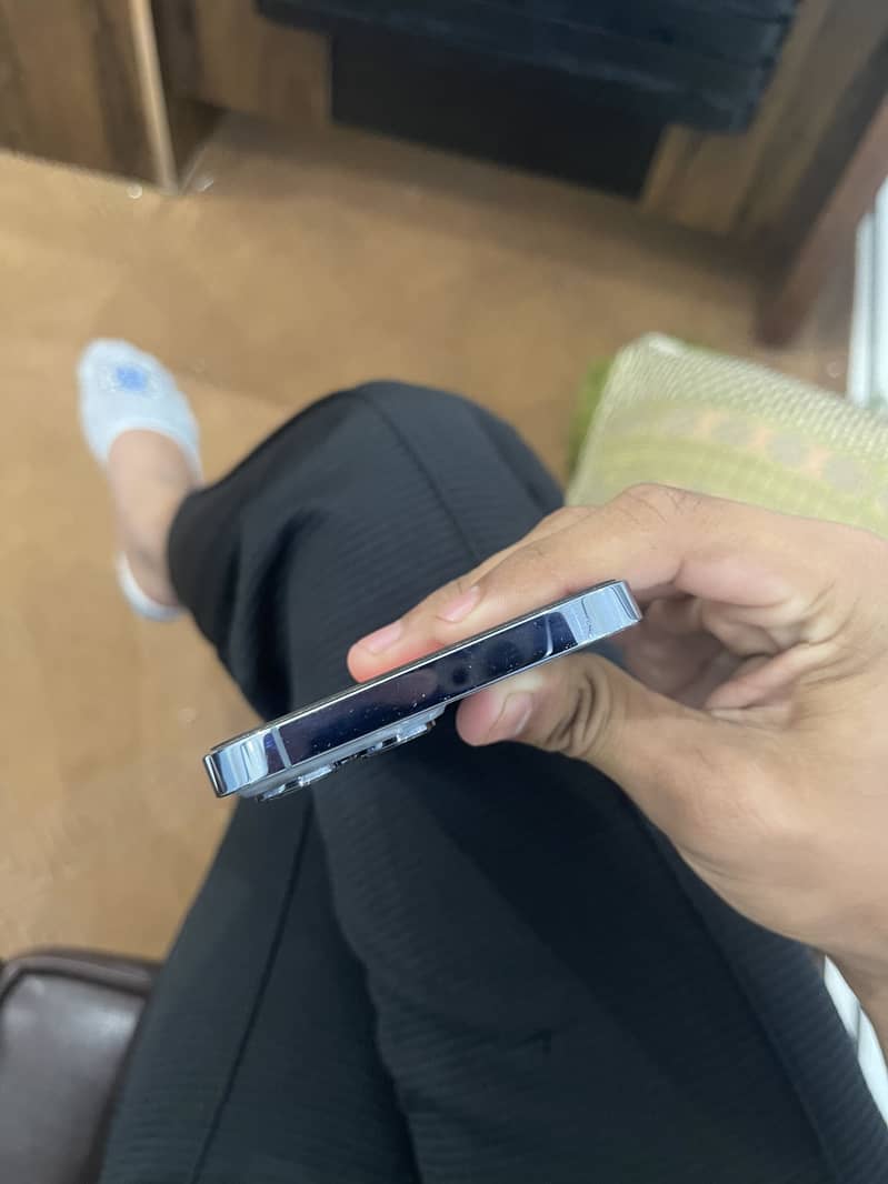 Iphone 13 pro max 2