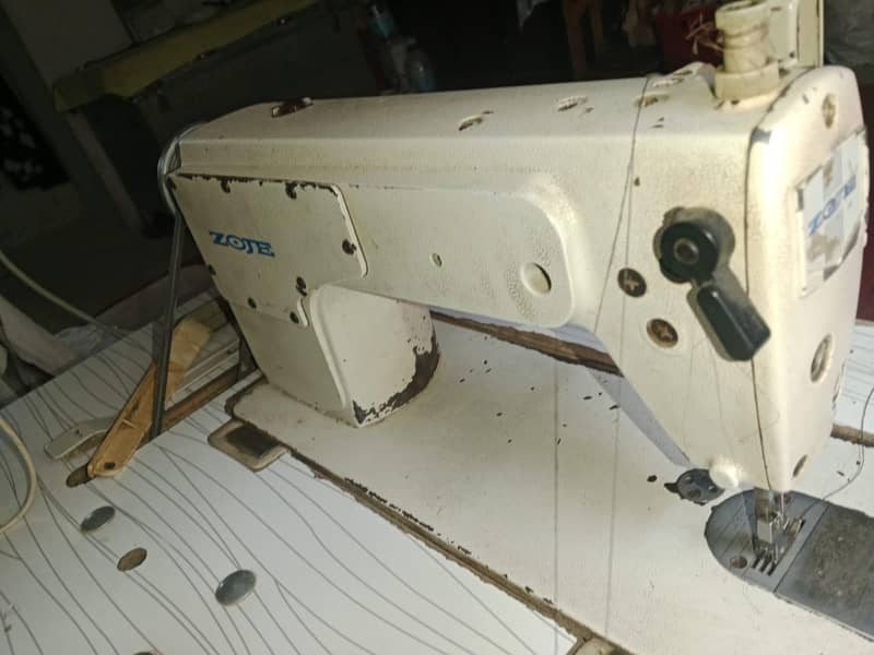 sewing machine 10
