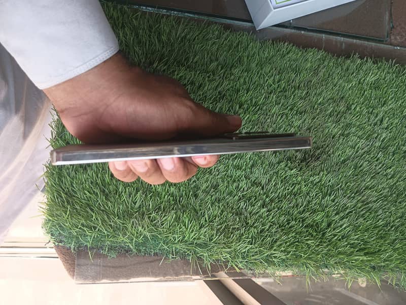 Infinix Note 40 4