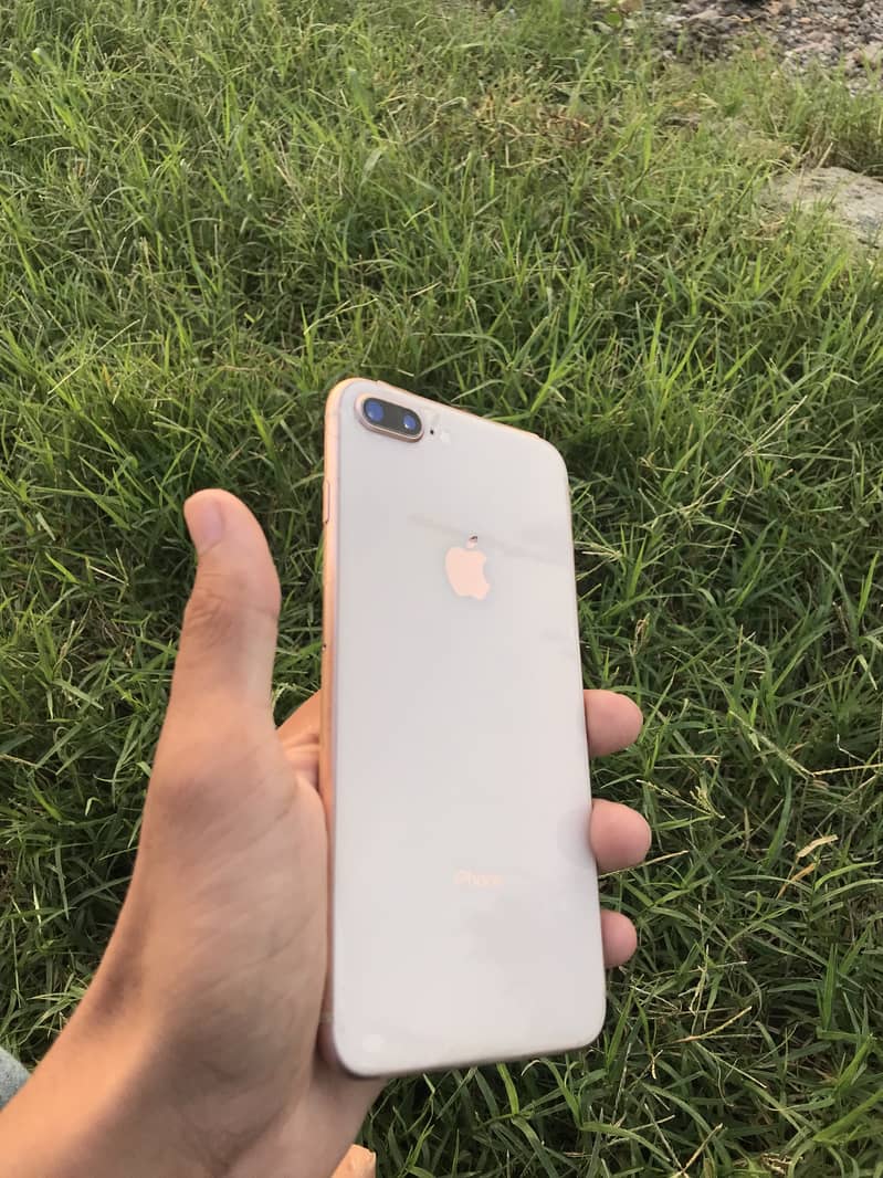 Apple iPhone 8 Plus 5