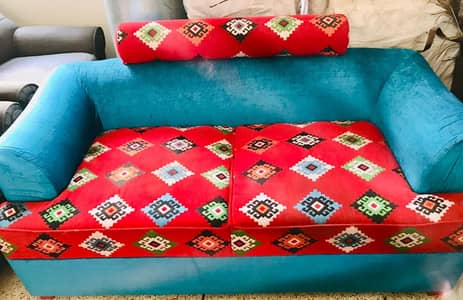 2 seater Sofa is for Sale - Lahore
