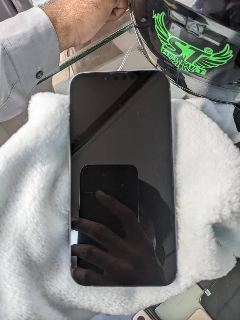 Apple iPhone 13 Pro 1