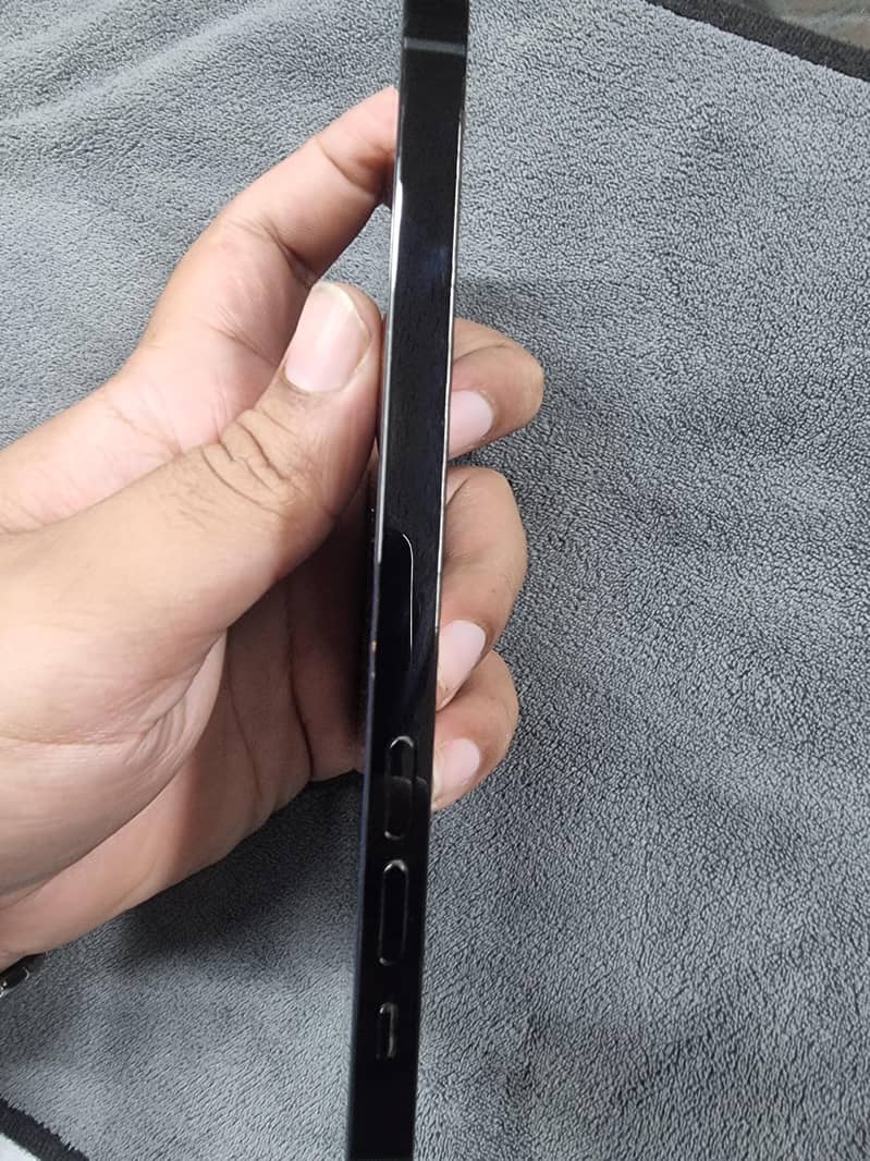 Apple iPhone 14 Pro Max 2