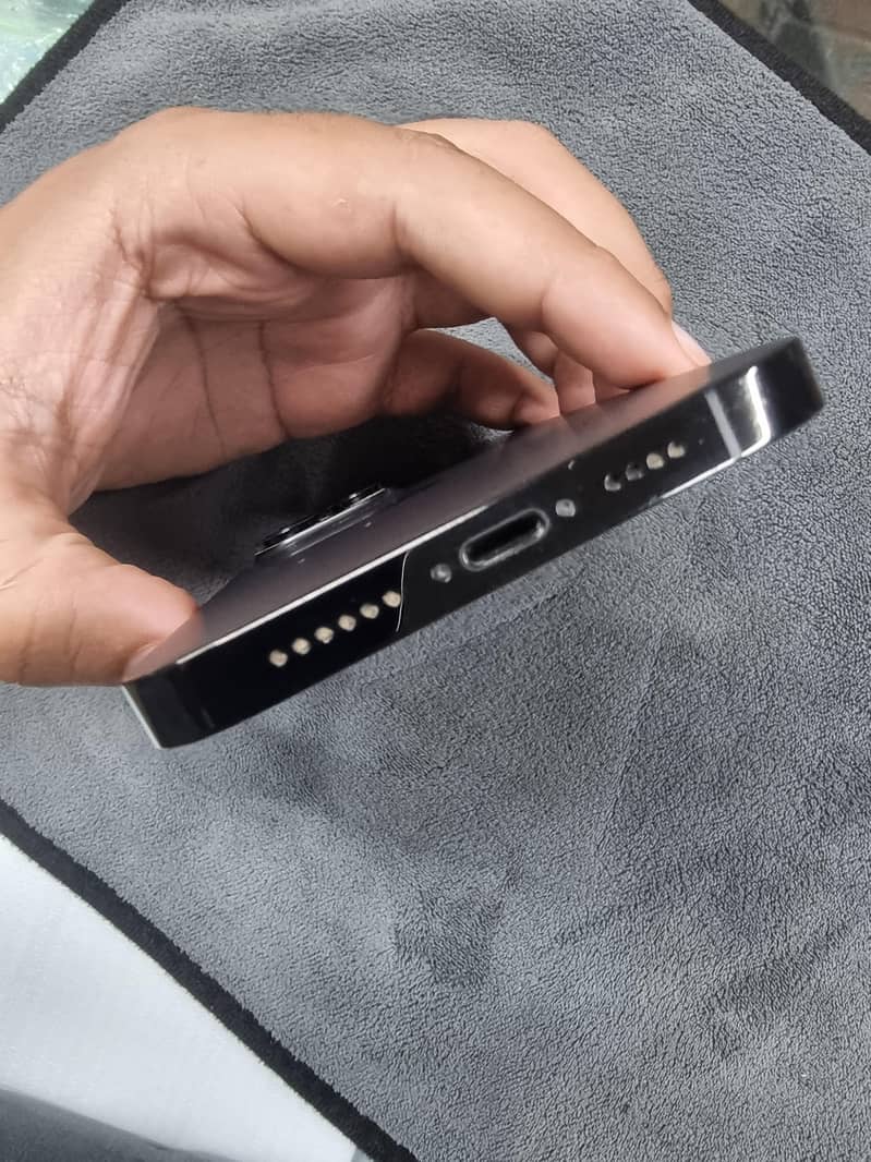Apple iPhone 14 Pro Max 4
