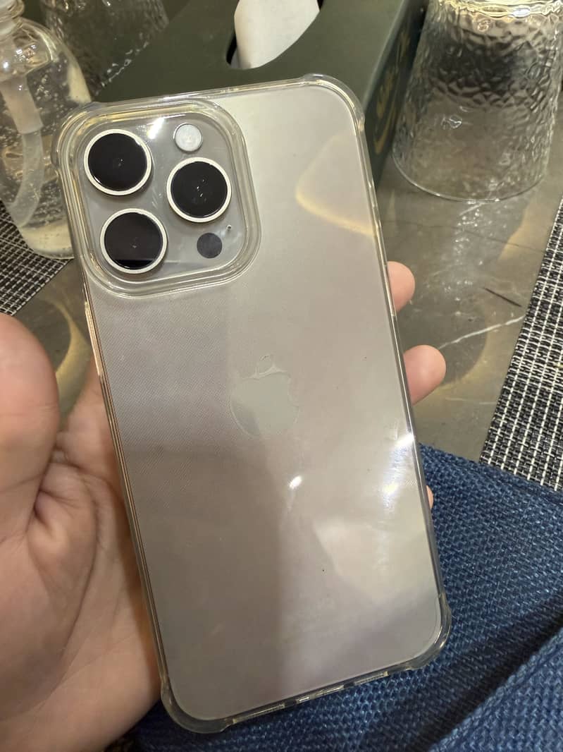 Apple iPhone 15 Pro Max 1