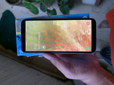 Samsung Mobile J6