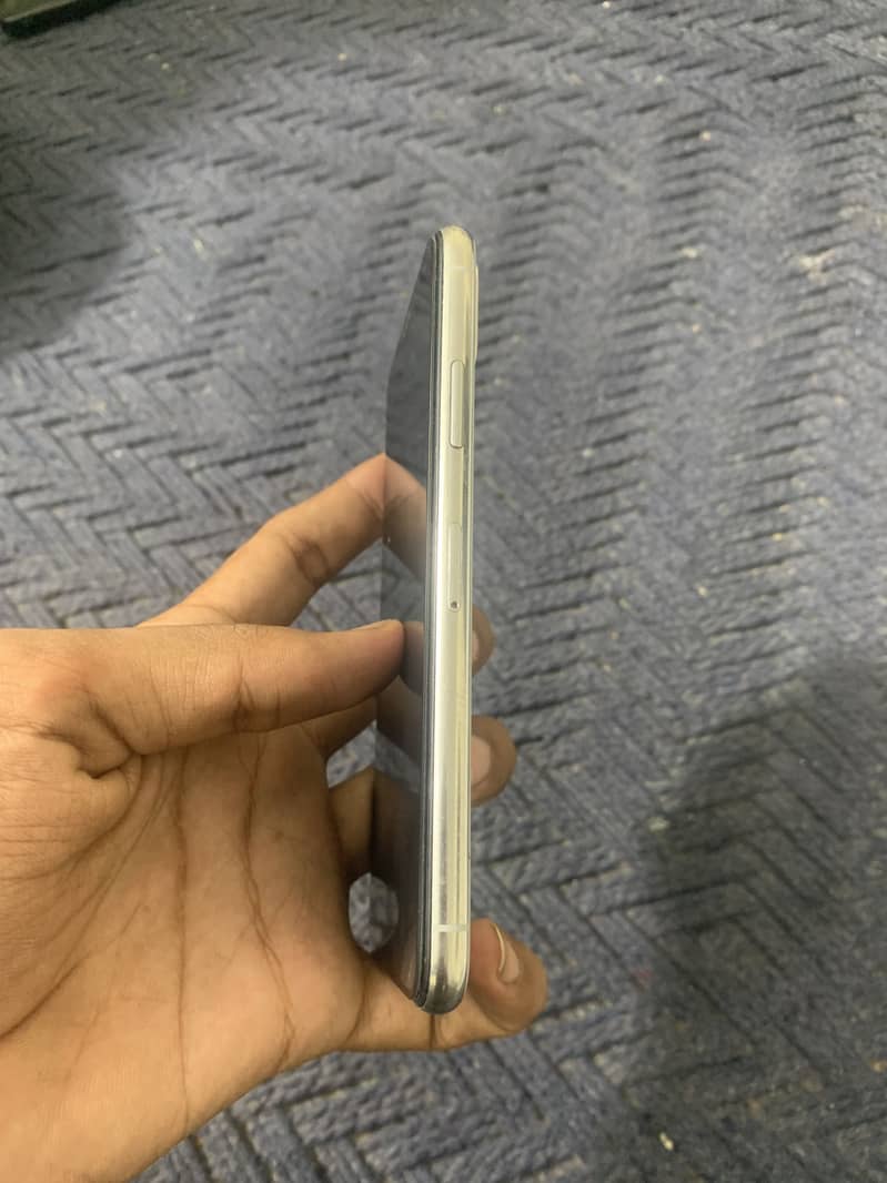 Apple iPhone X 2