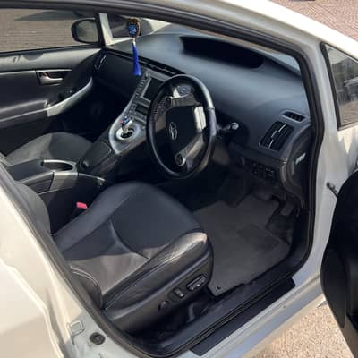 Toyota Prius 2025 action islamabad pareal white collor