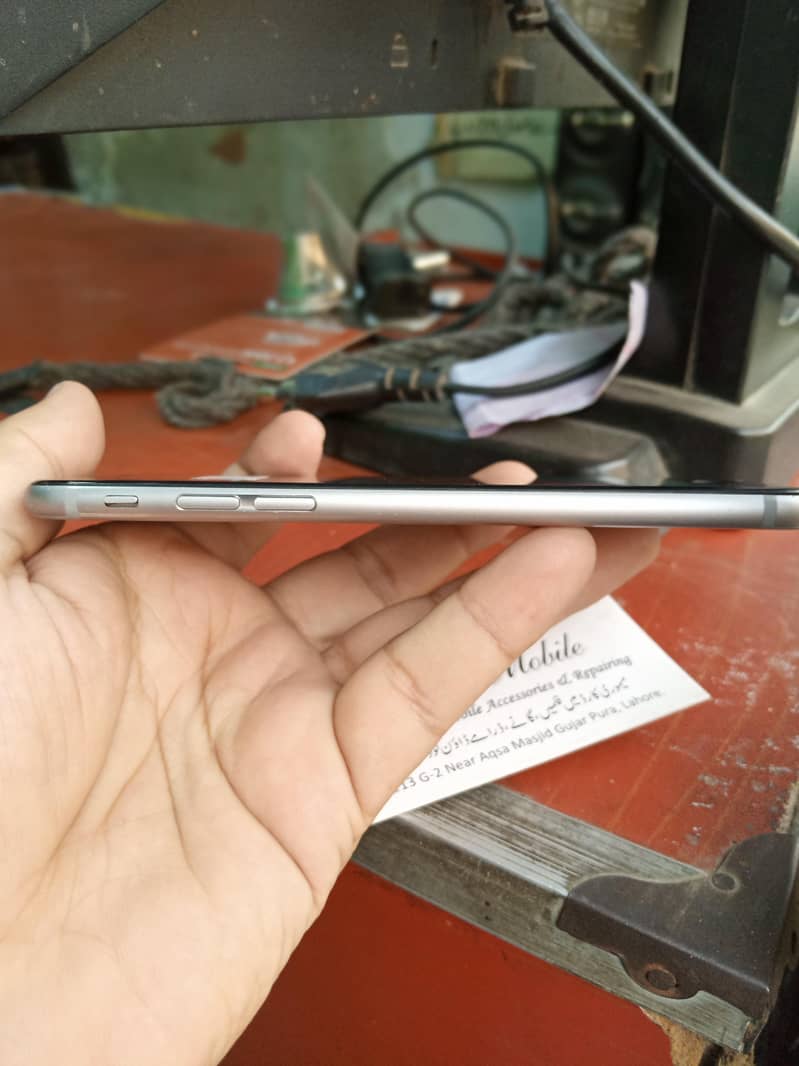 Apple iPhone 6 4