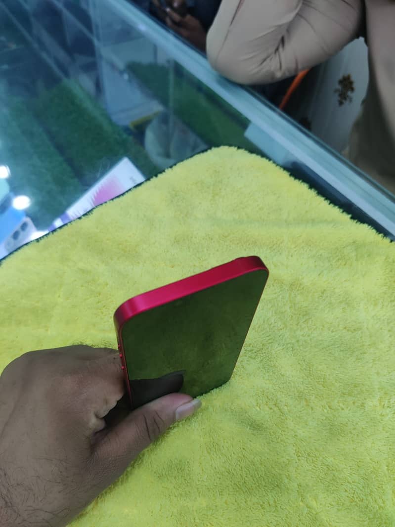 Apple iPhone 14 2