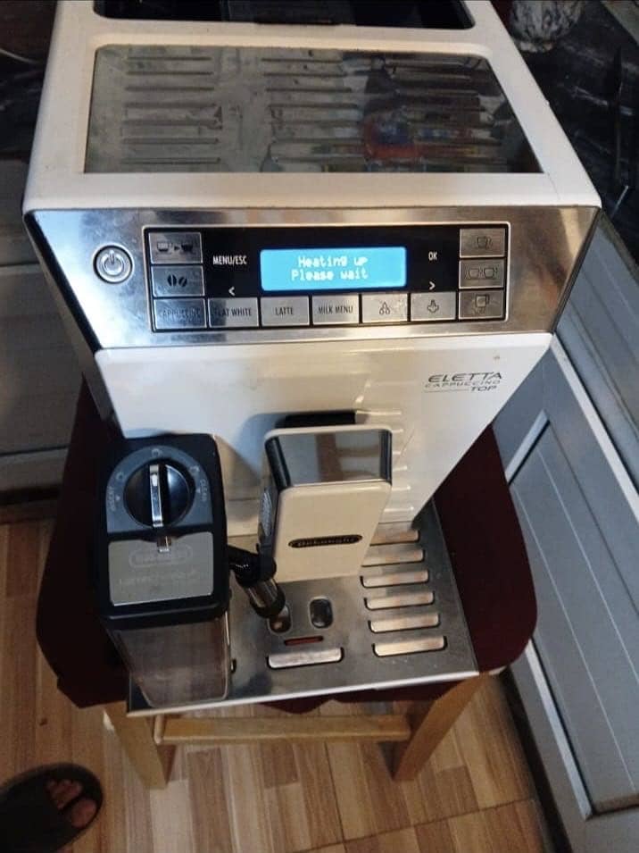 Delonghi Automatic Coffee Machine 0