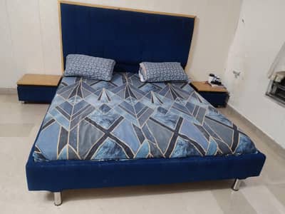 Wodden bed