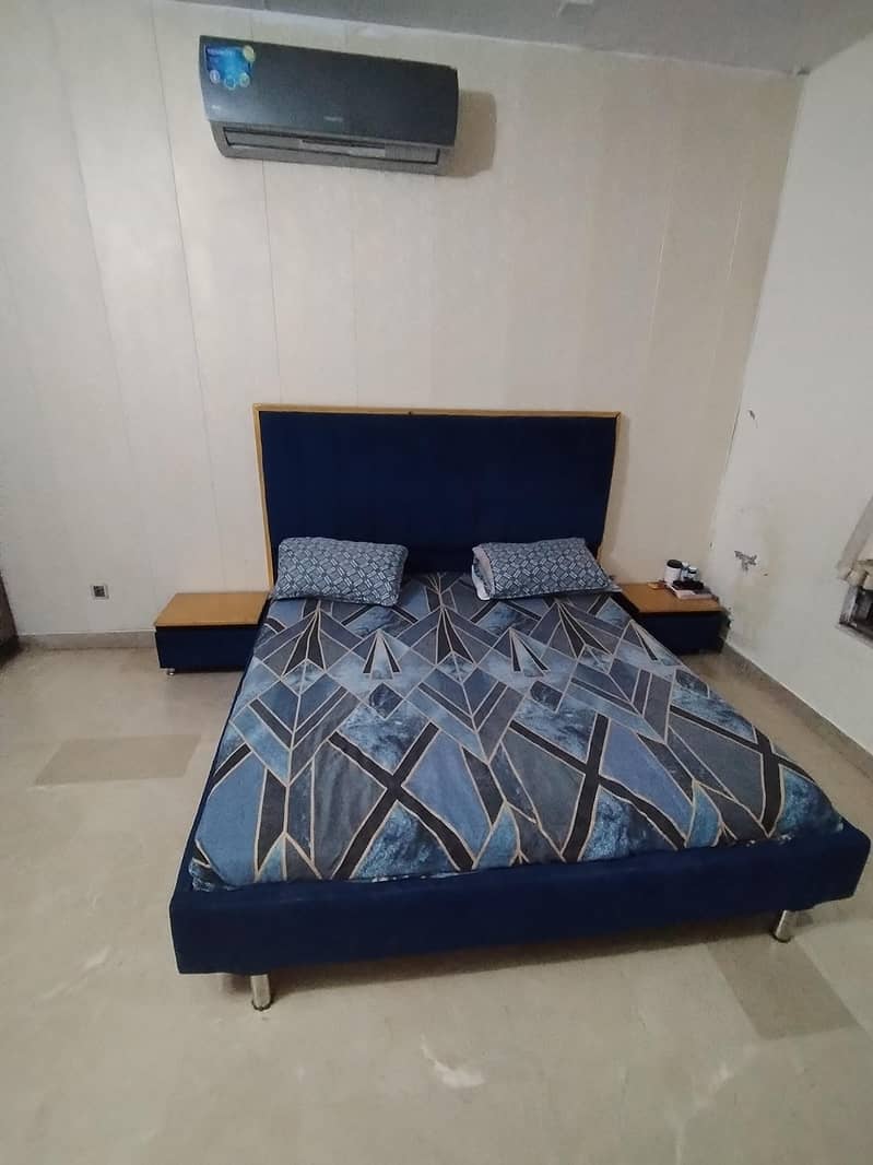 Wodden bed 2