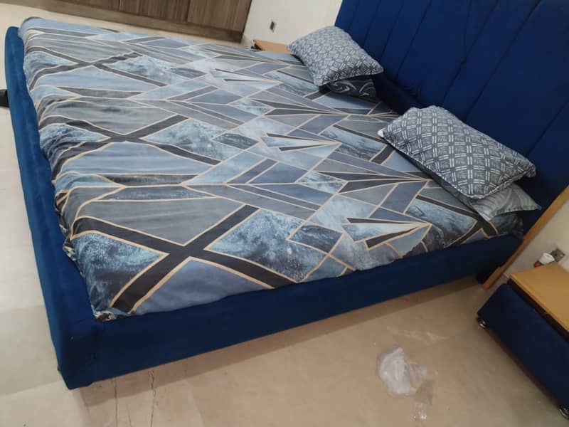 Wodden bed 4