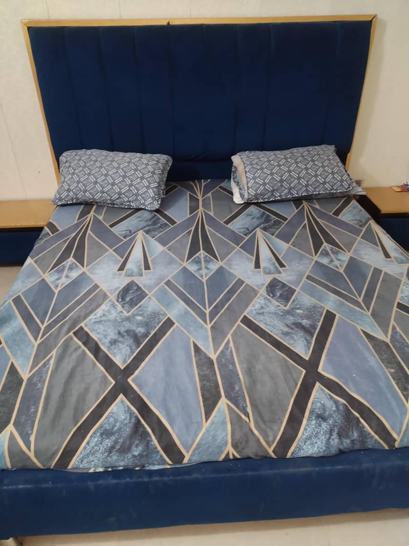 Wodden bed 7