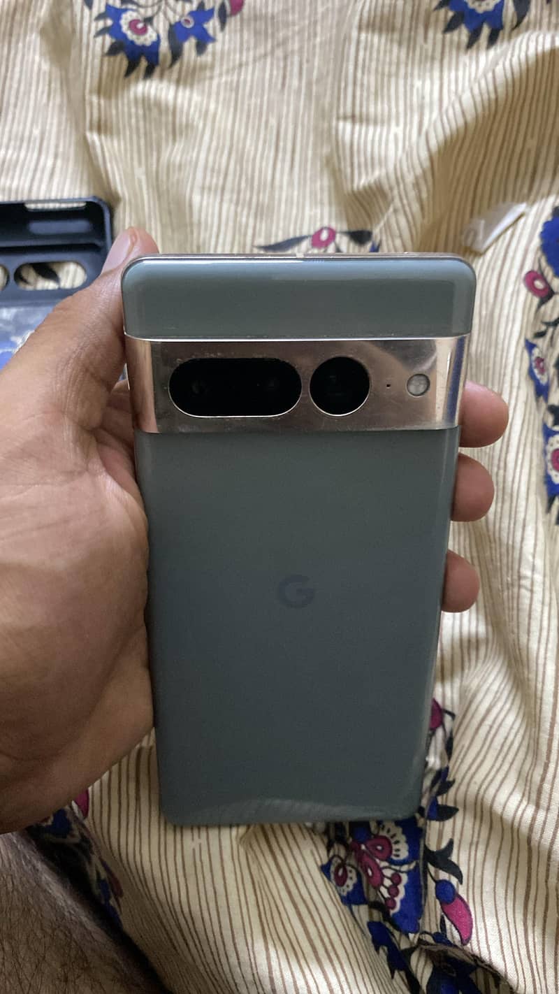 Google Pixel 7 Pro 2