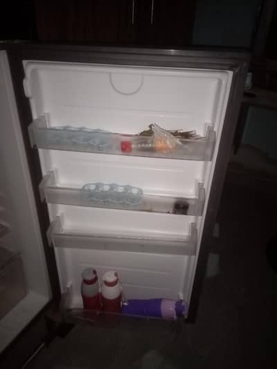 Haier fridge all okay full size