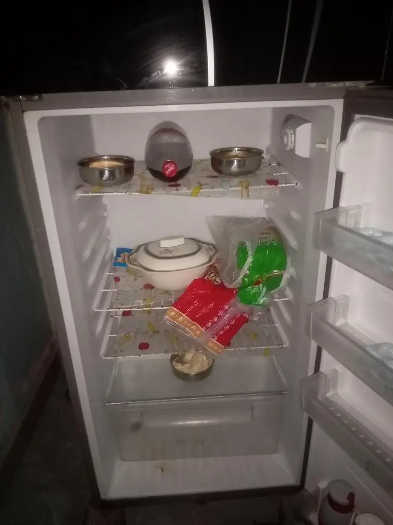 Haier fridge all okay full size — photo 2