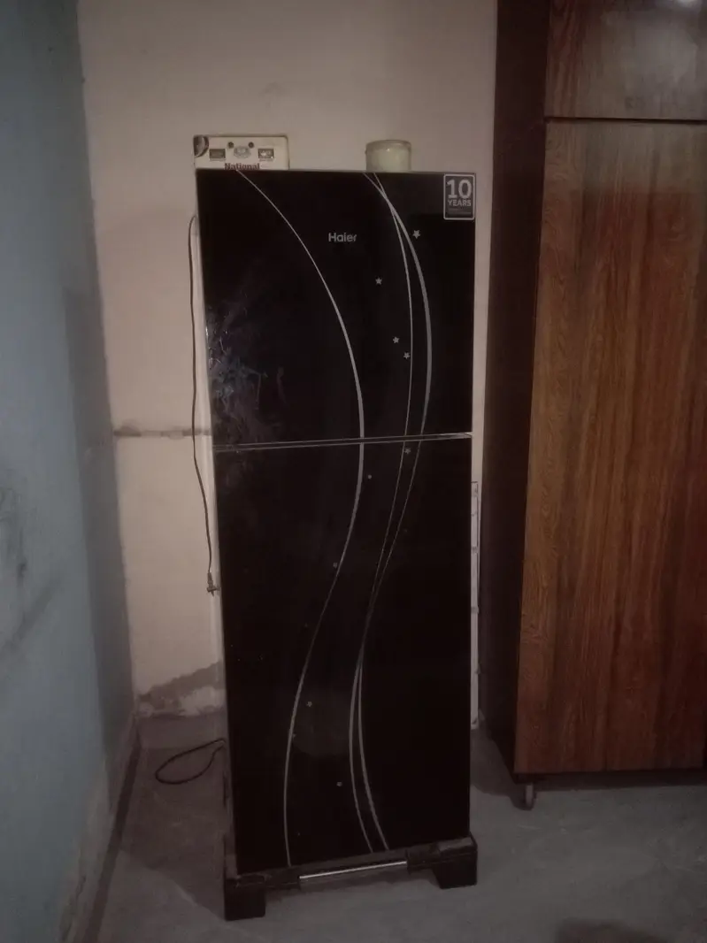 Haier fridge all okay full size — photo 5